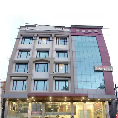 Hotel Crown Palace Allāhābād Junction 外观 照片